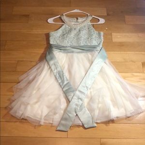 Girls elegant dress